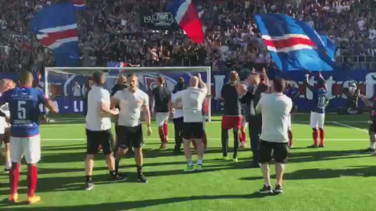 Det trampes på Intility Arena